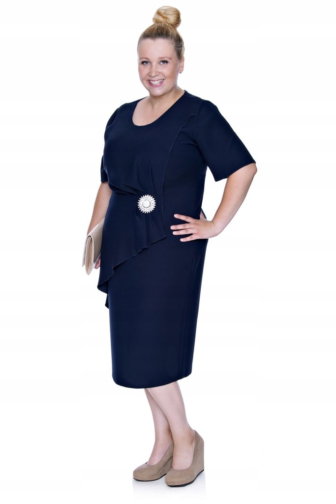 Elegancka granatowa sukienka z broszką 52
