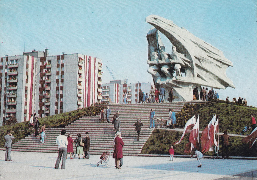 KATOWICE - OS. PADEREWSKIEGO - POMNIK ŻOŁNIERZA