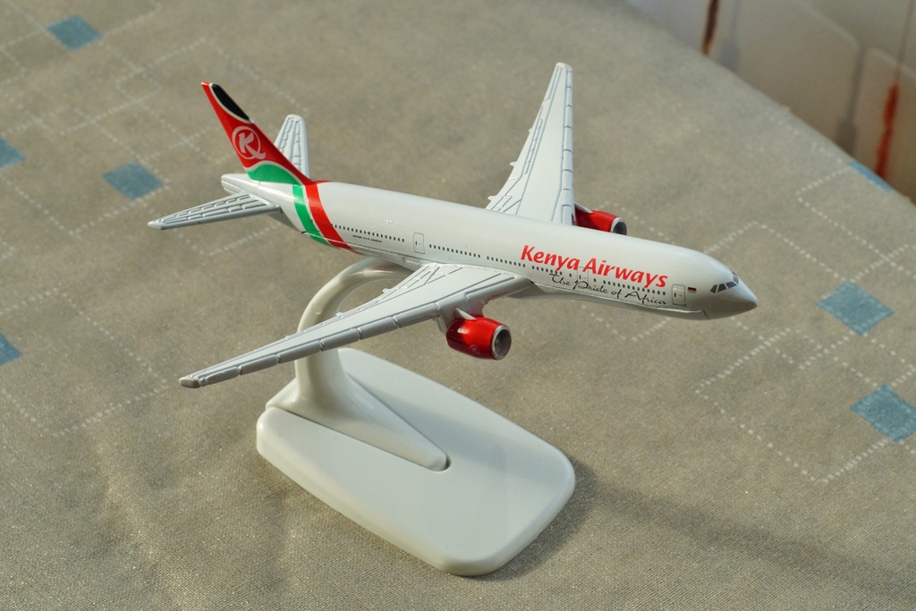 Kenya Airways Boeing 777-200ER skala 1:400