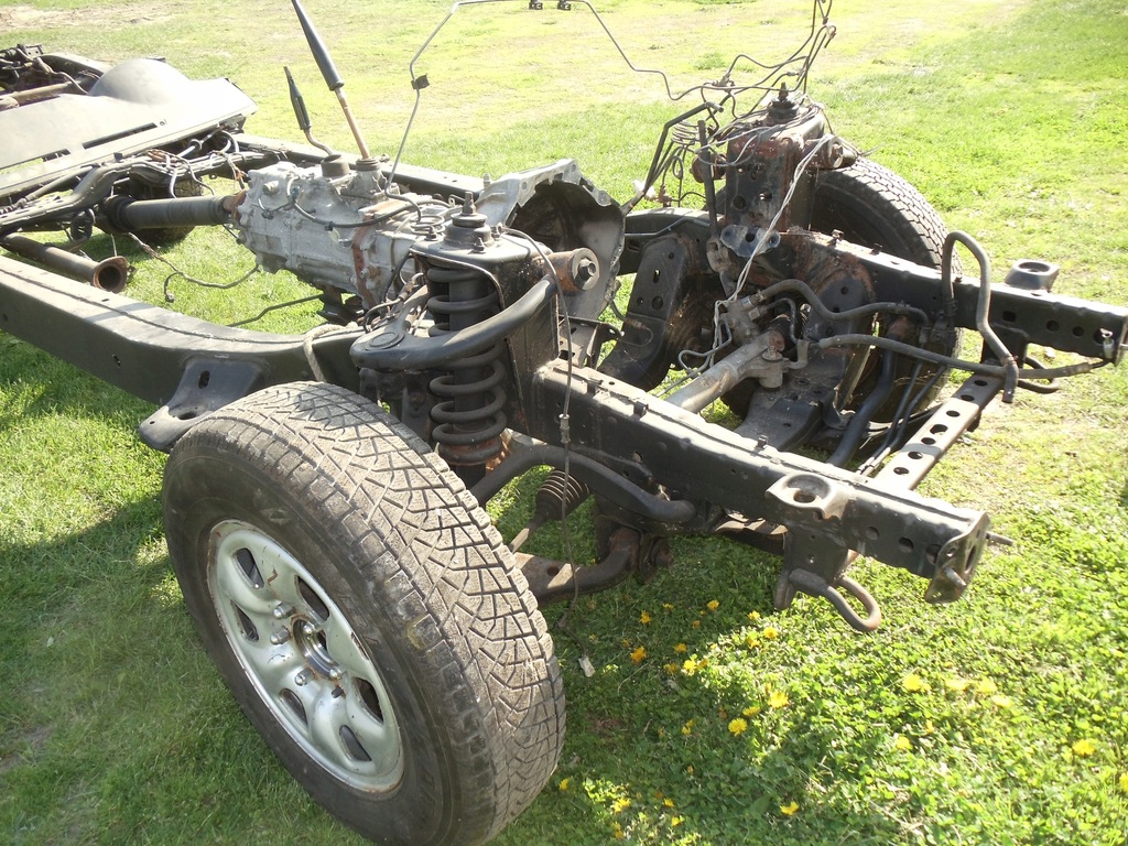 rama Toyota Hilux 06r