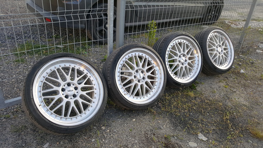 Rial Daytona Race 2tlg skrecane 5x100 8.5x19 r32