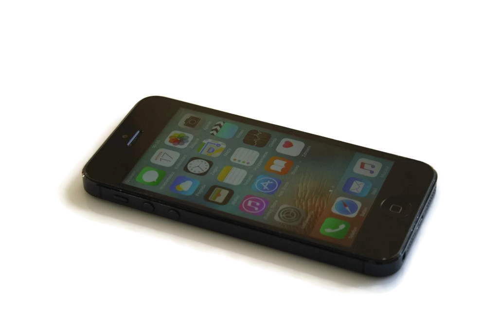 Apple iPHONE 5 16GB - Gwar. @ Stan Bdb- @ Sklep @