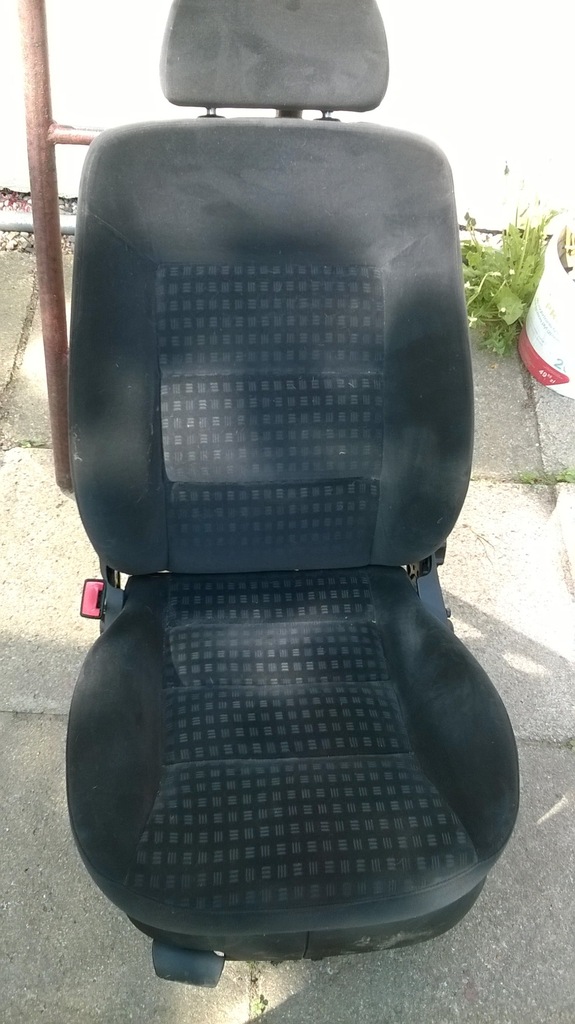 VW PASSAT B5 WELUR FOTEL KIEROWCY  PODGRZEWANY