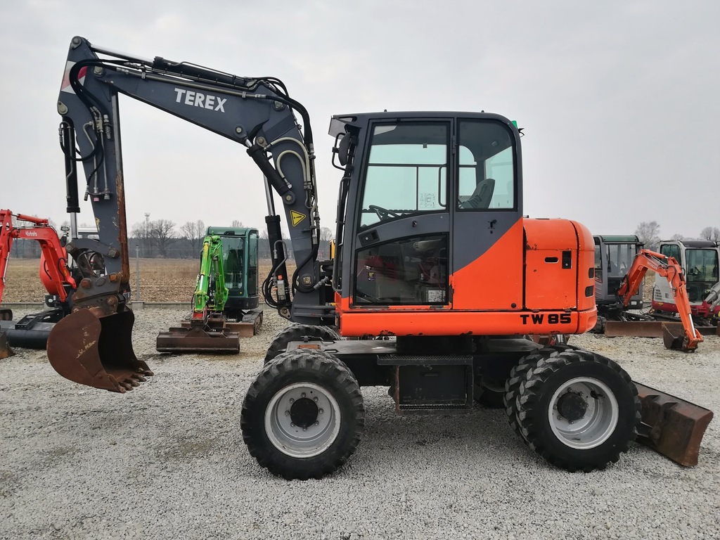 Koparka kołowa , TEREX TW 85 , 10r! , 8,5T ( cat )