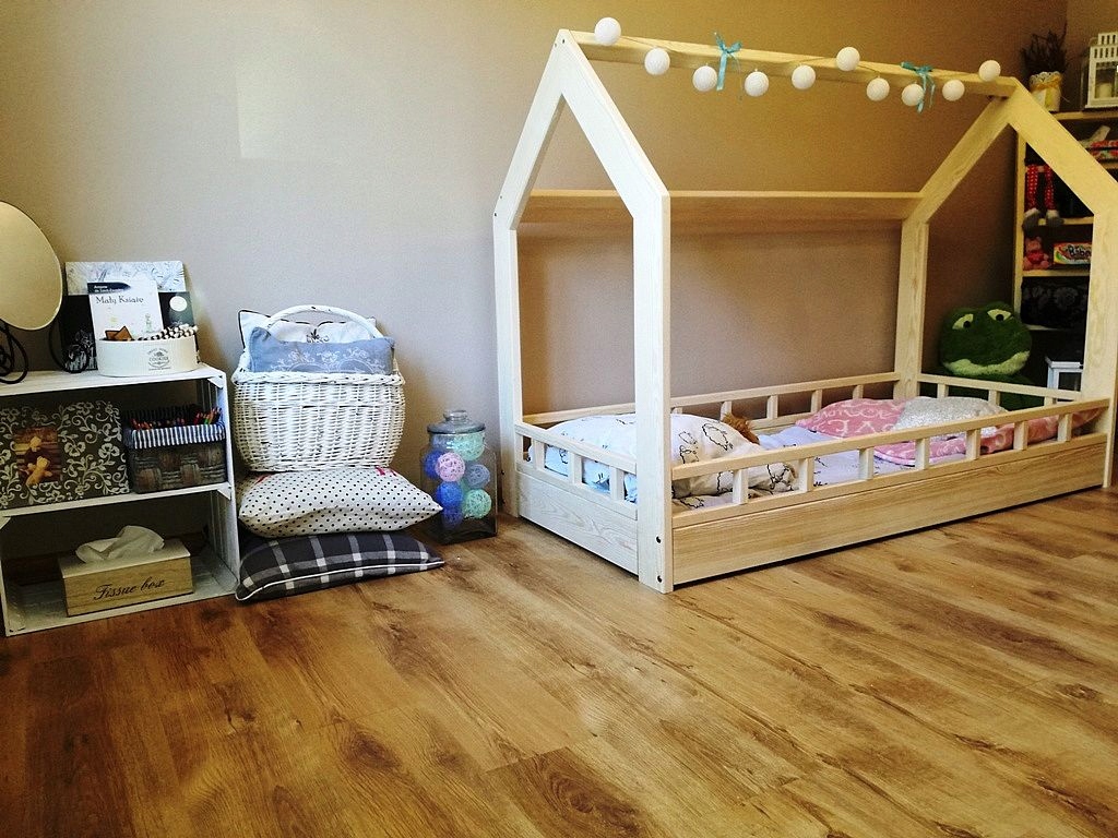 Łóżko DOMEK 160X80 łóżeczko dziecięce drewno kolor