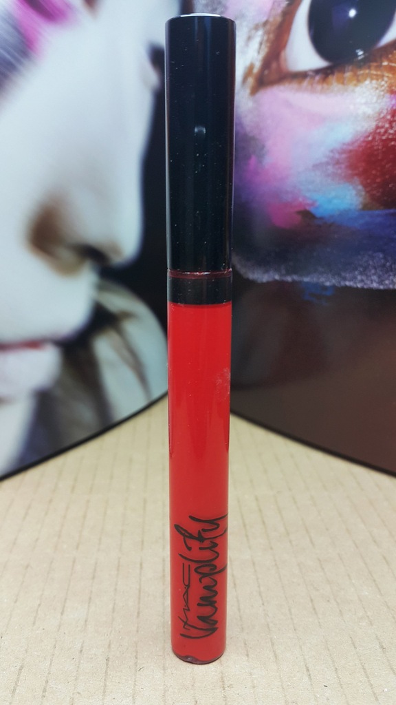 BŁYSZCZYK VAMPLIFY FLASH DRIVE MAC COSMETICS