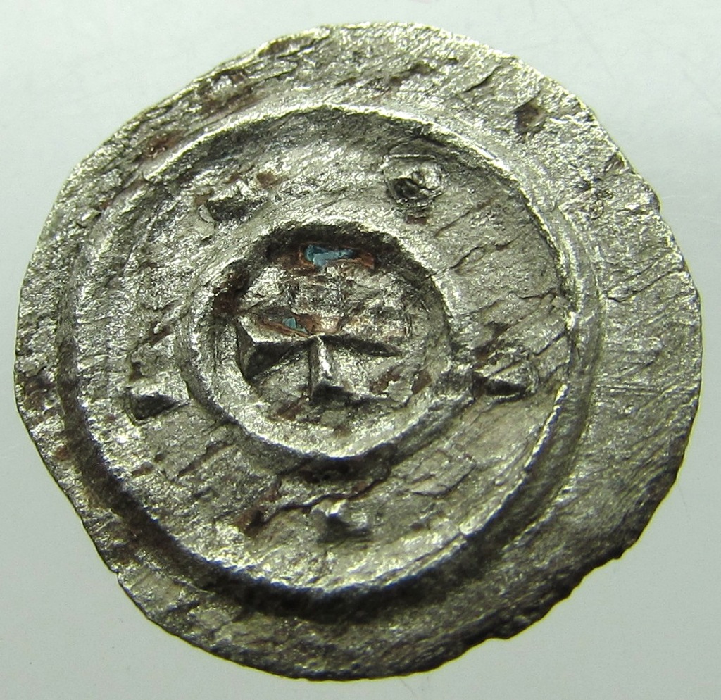 Średniowiecze Bela II Ślepy Denar 1131-1141 r.AG