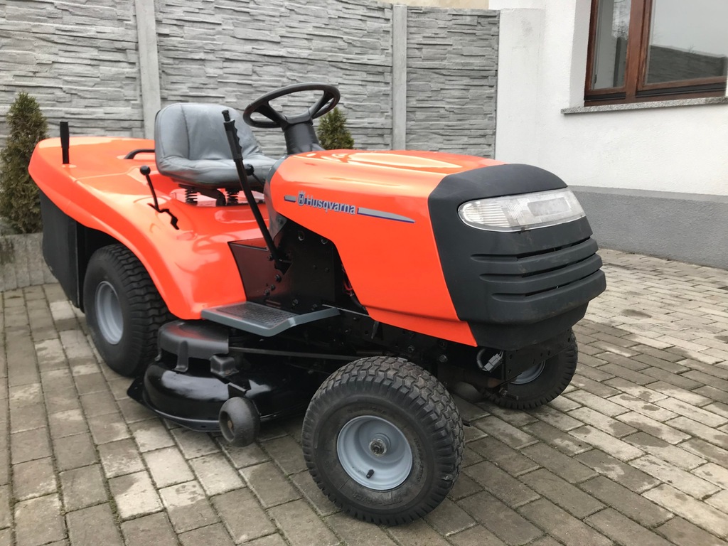 KOSIARKA TRAKTOREK HUSQVARNA 17,5 KM Z POMPĄ