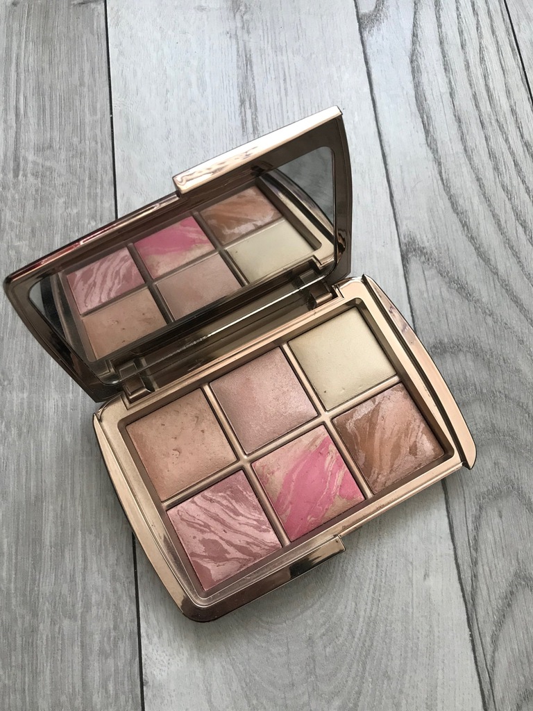 Hourglass Ambient Lighting Edit palette paleta