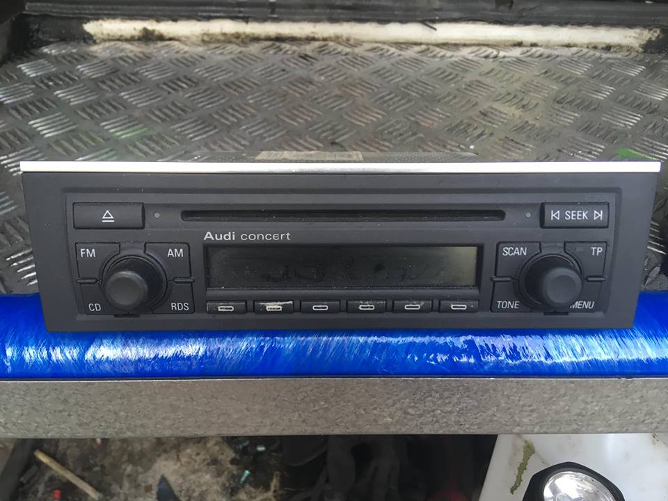 Audi Concert II Original Car Stereo Audi A4 B6 B7 System RDS CD 8E0035186D