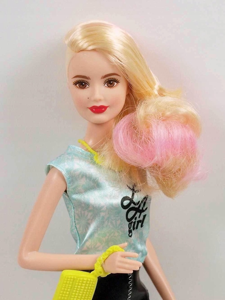 barbie fashionista la girl