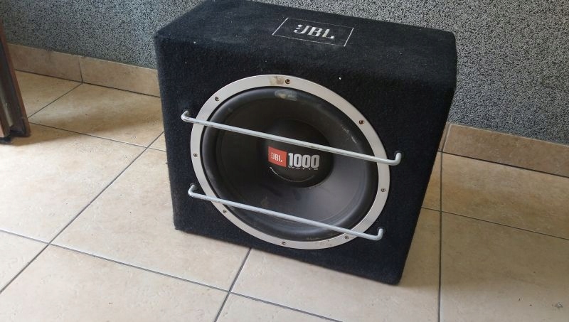 subwoofer jbl cs1204b