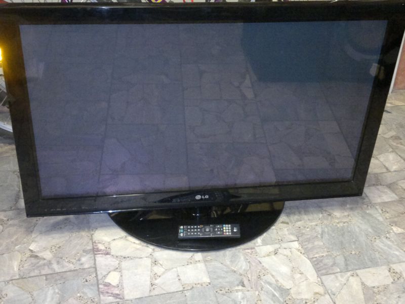 TELEWIZOR PLAZMA LG 42PQ200 + PILOT