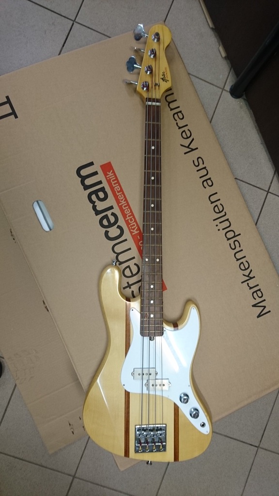 Gitara Aster Bass polskiej firmy DEFIL