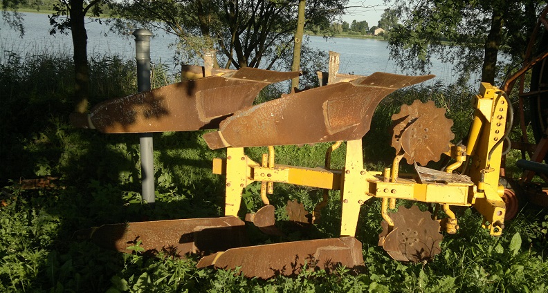 Pług obrotowy 2 skibowy rumpstad