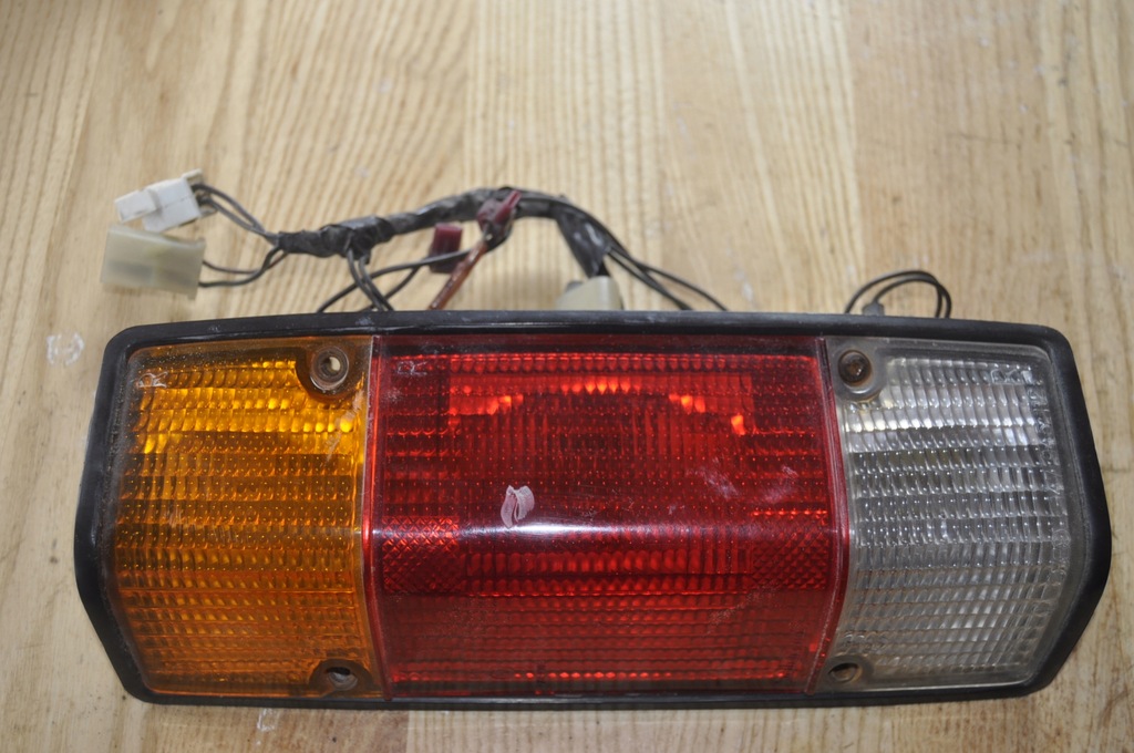 VW CADDY MK1 LAMPA TYŁ PRAWA STRONA ORYGINAŁ