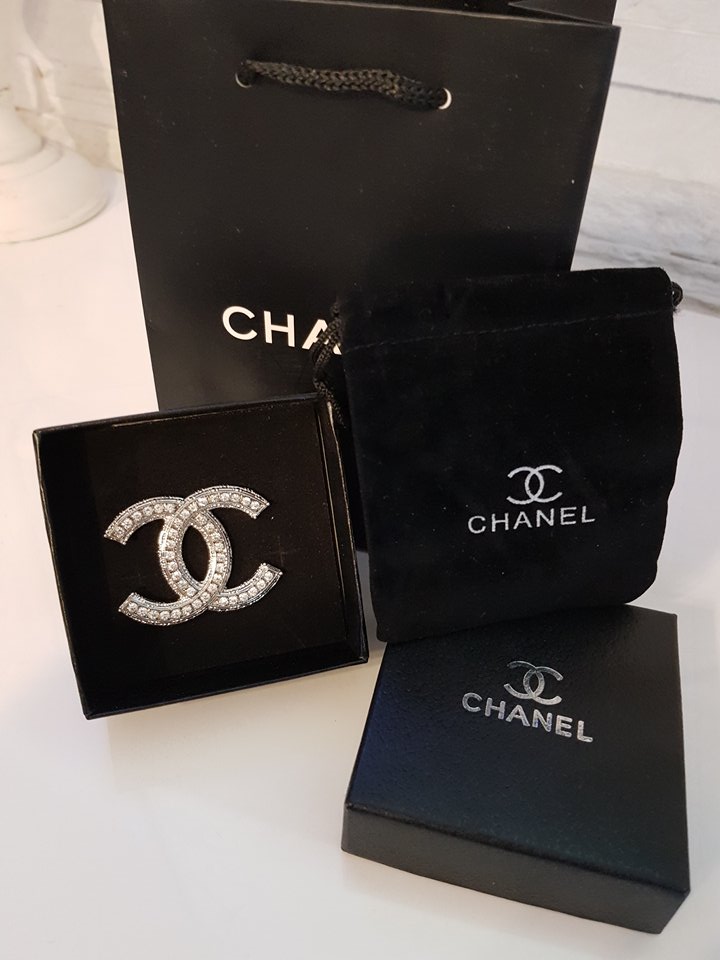 BROSZKA CHANEL  karton torebka 24h