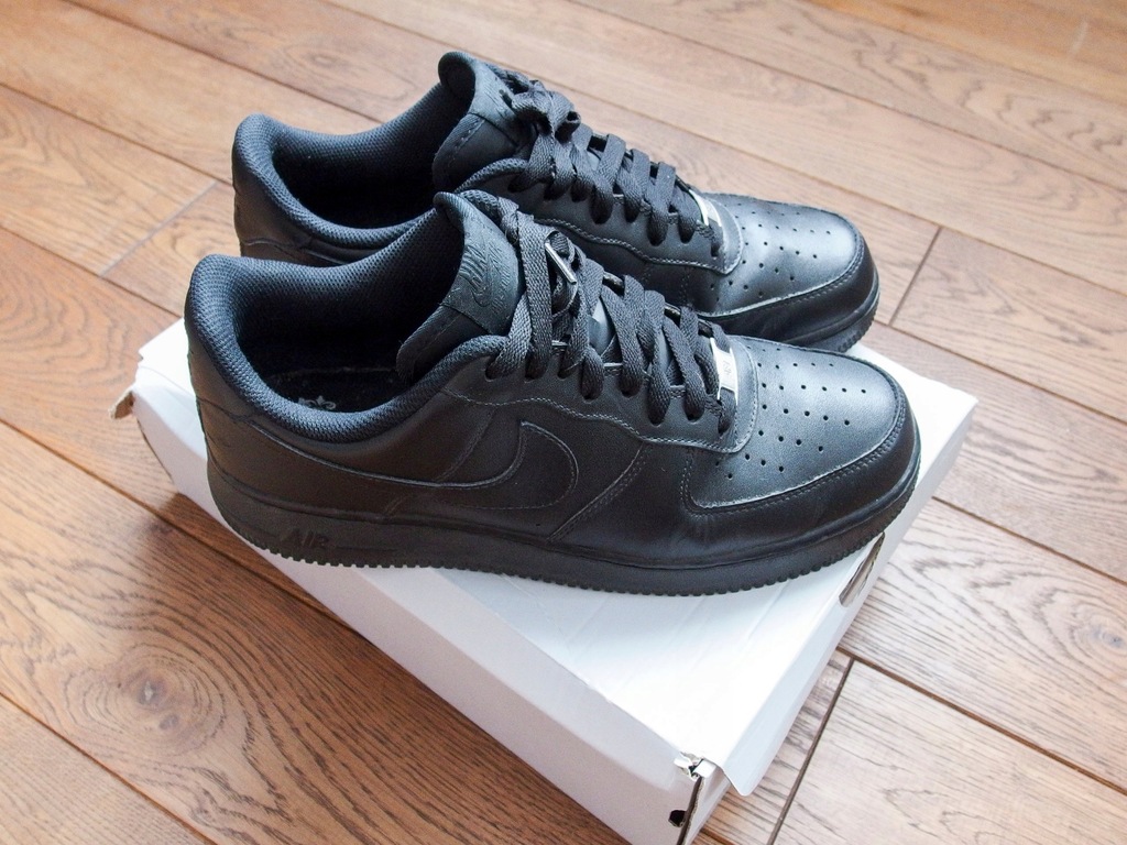 Nike Air Force 1 - męskie - niskie - czarne - 44,5