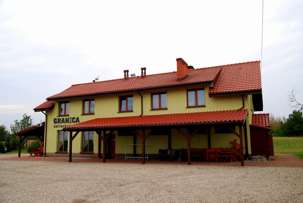 Dom z małą restauracją Gołębiewo Średnie