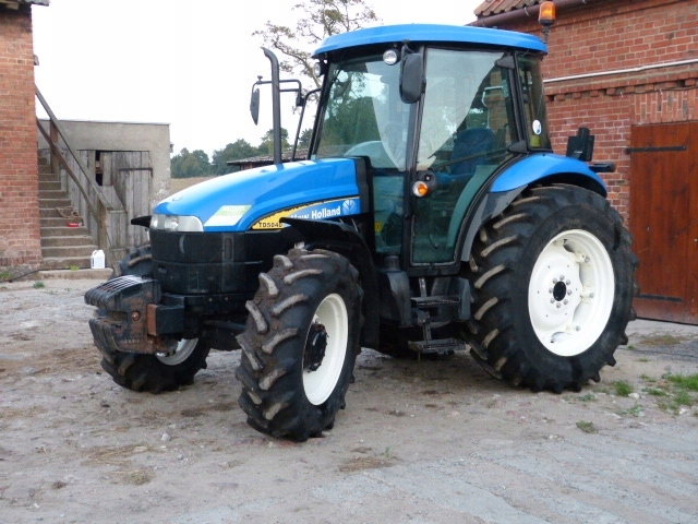 Sprzedam ciągnik rolniczy NEW HOLLAND TD5040