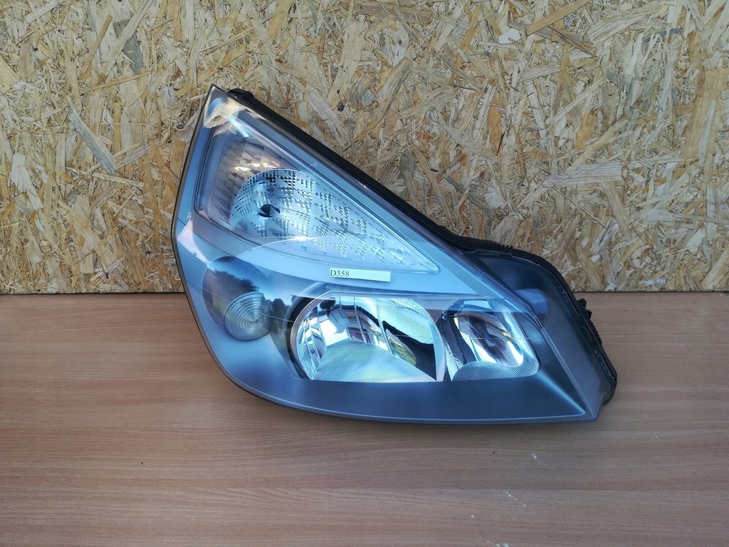 Renault Espace 4 IV prawa lampa przód reflektor