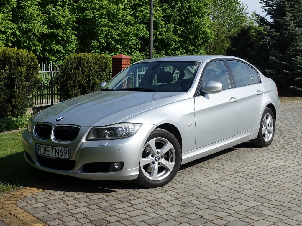 BMW E90 320D 177KM, stan idealny