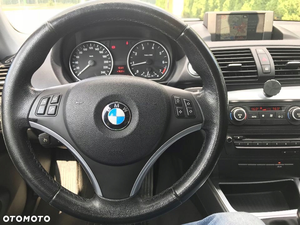 BMW E87 118i 2007 navi xenon sportowe fotele klima
