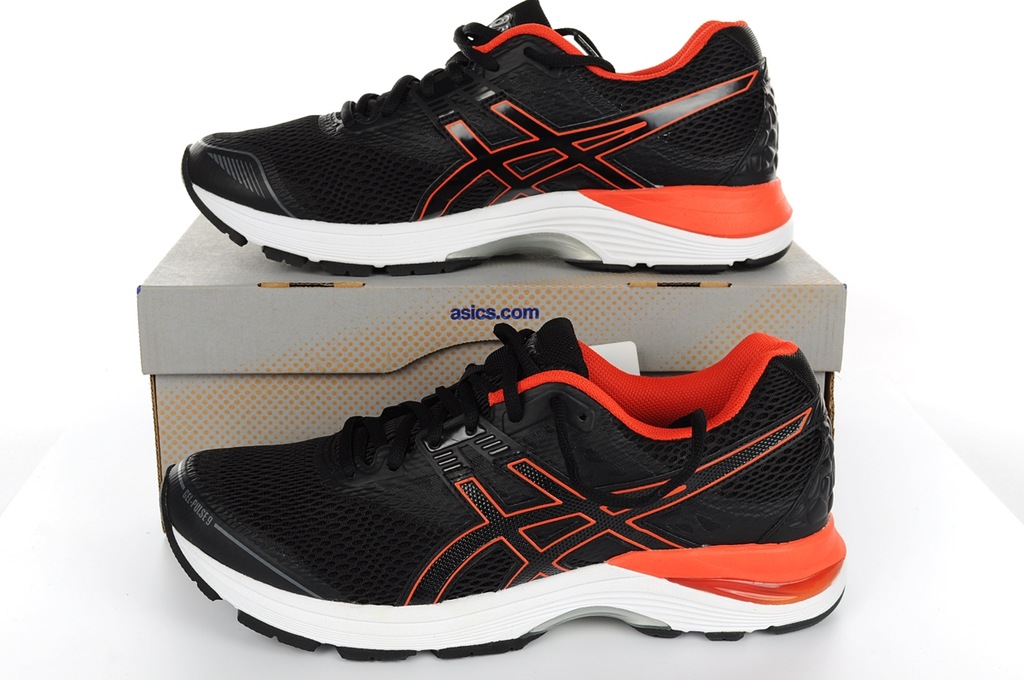 asics t7d8n