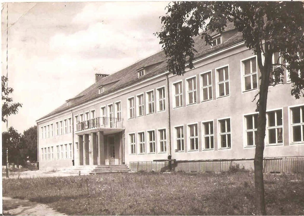 PYRZYCE --- SZKOŁA PODSTAWOWA NR-3 --- 1966