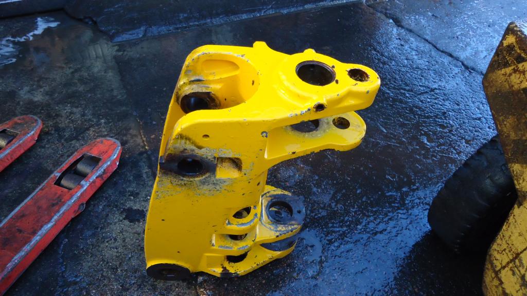 поворотная каретка jcb 3cx. стрела экскаватора jcb 3cx. задняя каретка jcb 3cx. Jcb каретка задней стрелы. задняя каретка jcb 3cx.