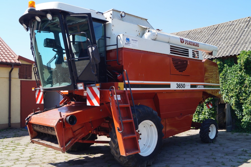 Kombajn zbożowy Laverda 3650 Transport w cenie