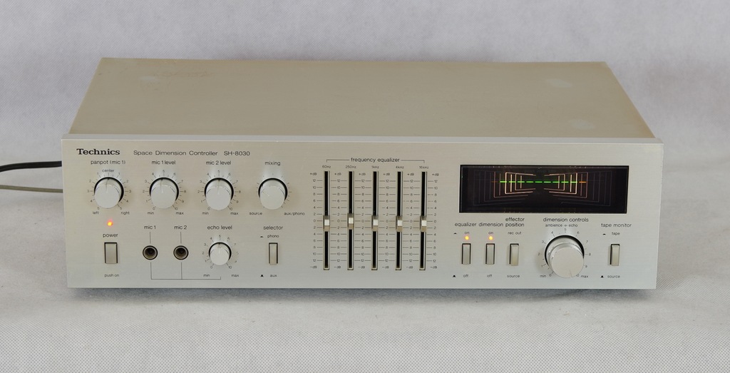 アンプ Technics SH-8030 Technics SH-8030 スペースディメンションコントローラー - メルカリ