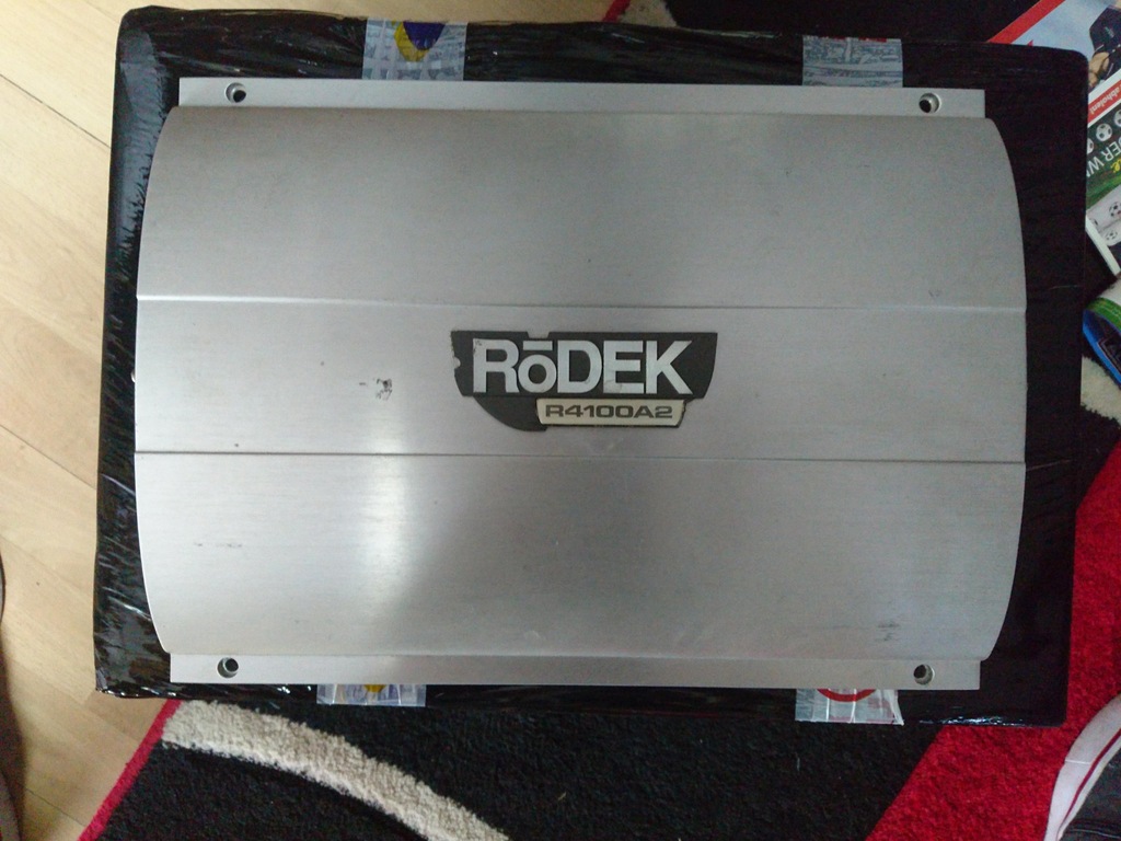 Wzmacniacz Rodek R4100A2 4kanały 2x280w mostek
