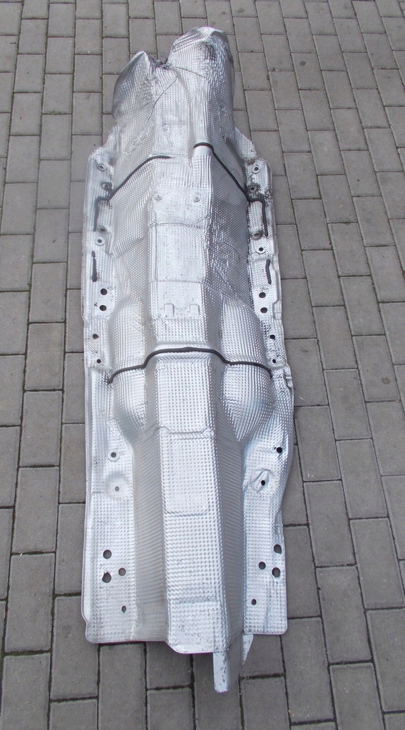 VW PASSAT B6 OSŁONA TERMICZNA TŁUMIKA 3C0825671K