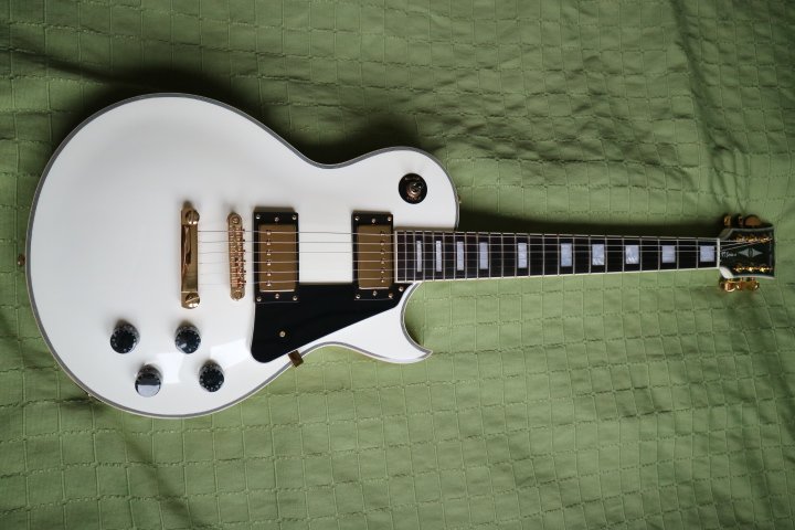 Harley Benton SC-500 WH 新品 訳あり Harley Benton SC-500 WH 新品 訳あり Harley Benton SC-500 WH