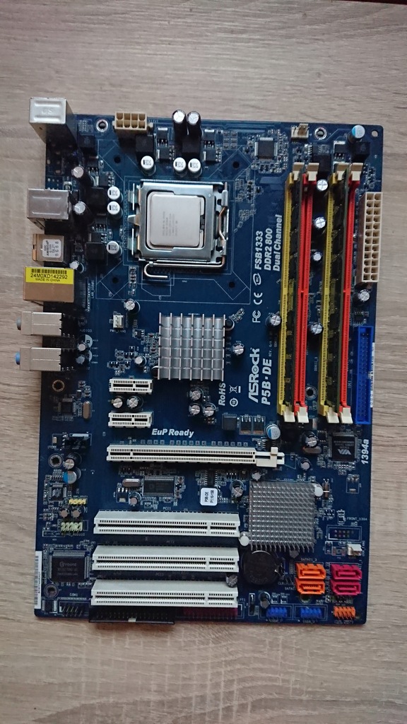 Xeon X5450 / ASRock P5B-DE / 4 GB RAM