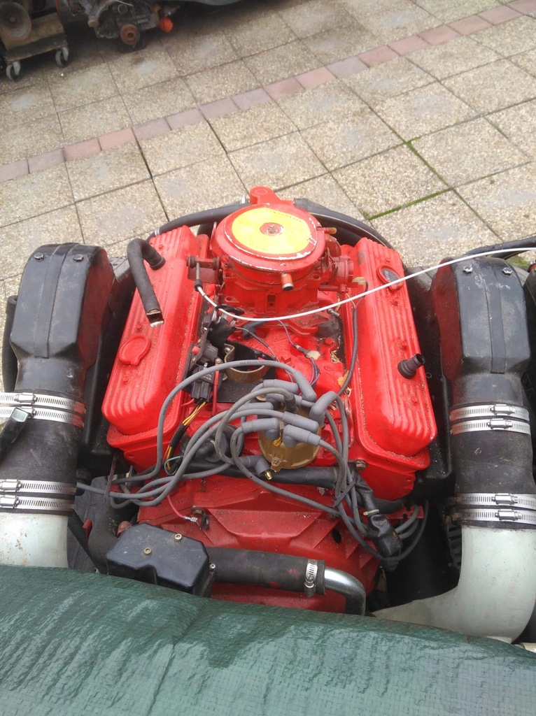 Volvo penta v8