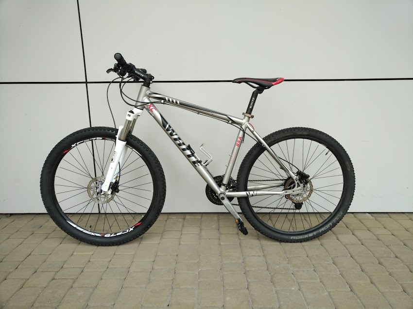 Rower WHITE 8SA 27.5 Comp Alu Hamulce Tarcze Hydro