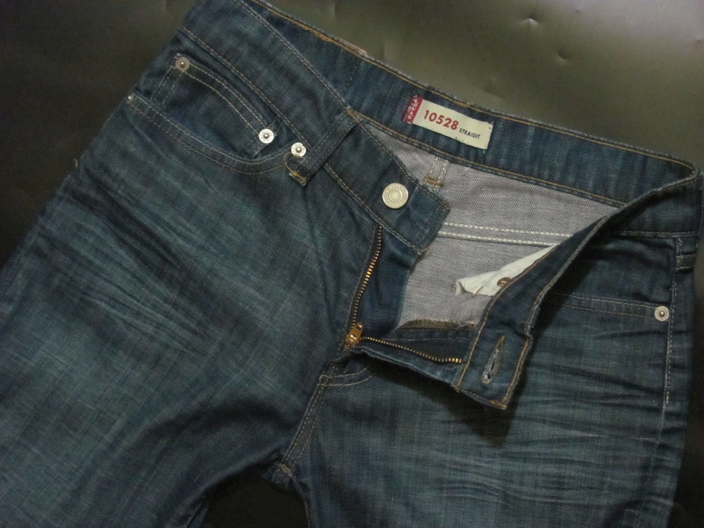 levis 10528 straight