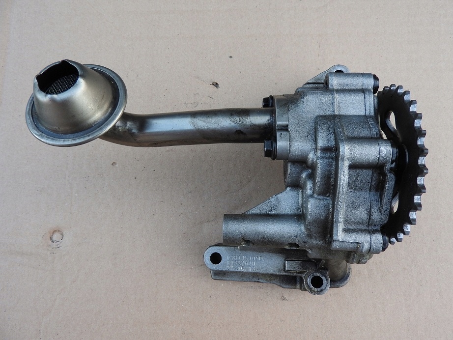 POMPA OLEJU SMOK AUDI A3 A4 A6 1.9TDI 028115105D