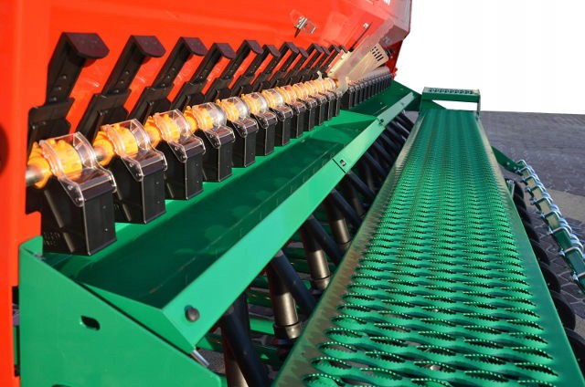 Siewnik Zbożowy Talerzowy AGRO-MASZ SR-350 3,5m
