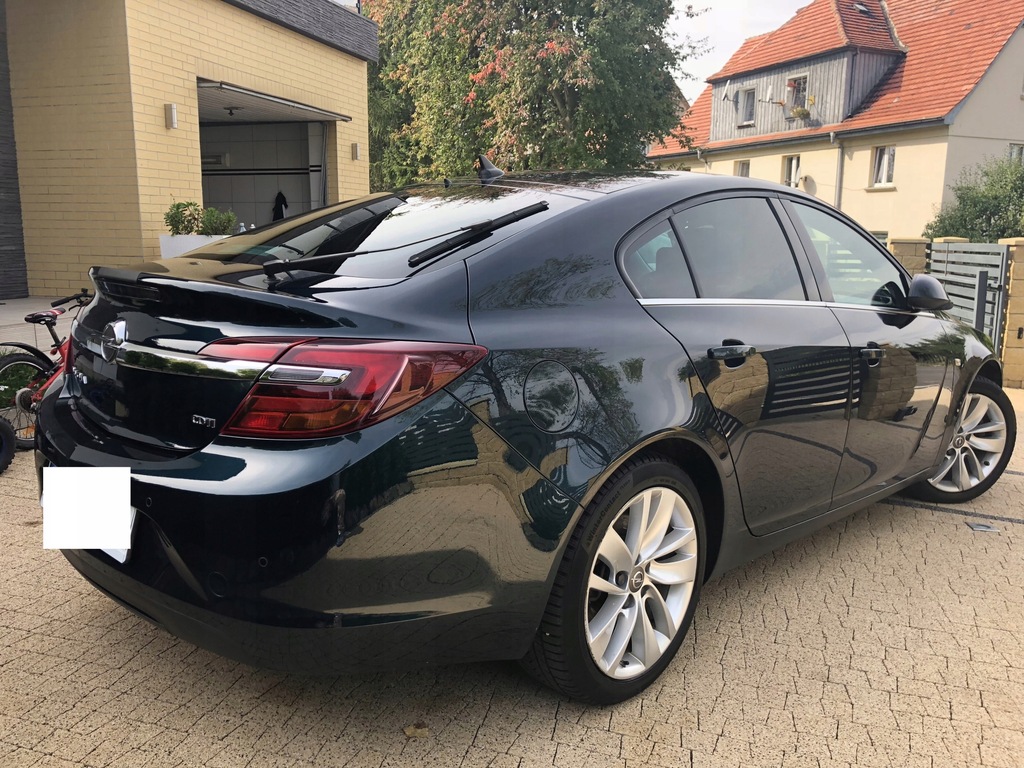 Opel insignia salon