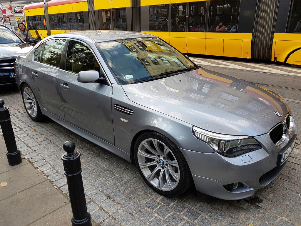 Bmw m5 530i