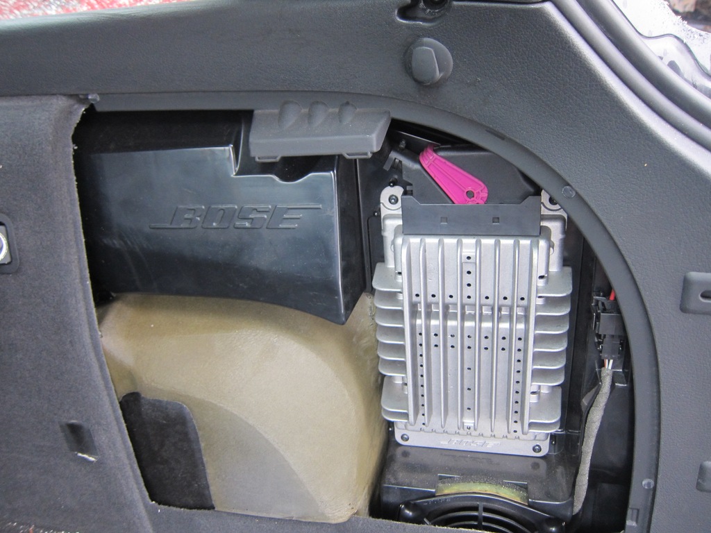 AUDI A4 B6 BOSE SUBWOOFER KOMBI AVANT 7231270431 oficjalne archiwum
