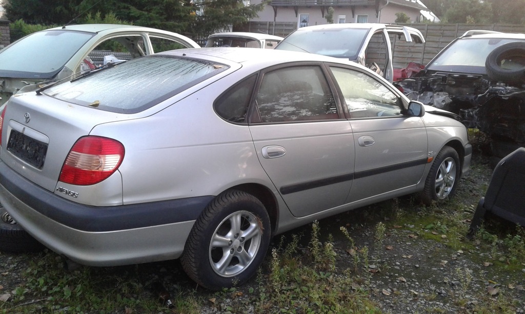 Toyota avensis t22 drzwi tylne prawe