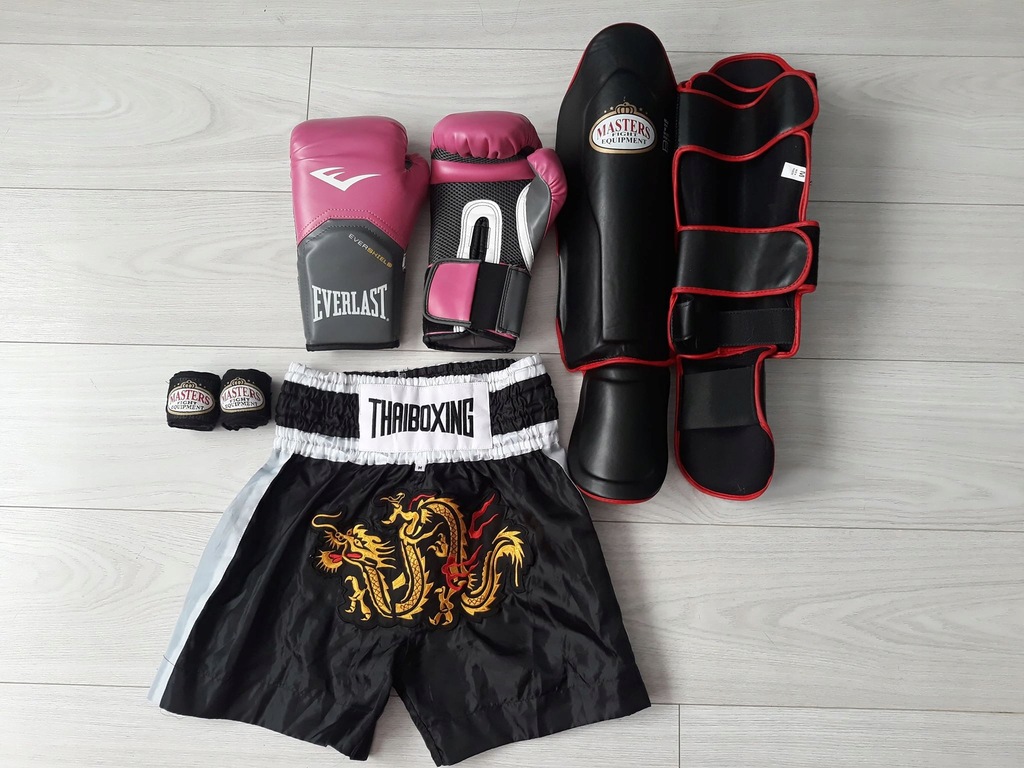 Sprzedam sprzęt do kickboxing -u