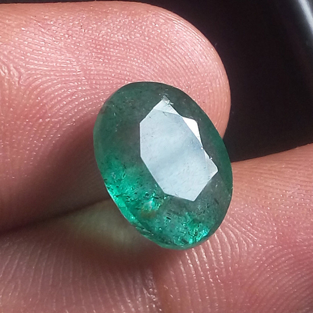 SZMARAGD NATURALNY OWAL 13,5 x 10 x 5 mm 4,90 ct.
