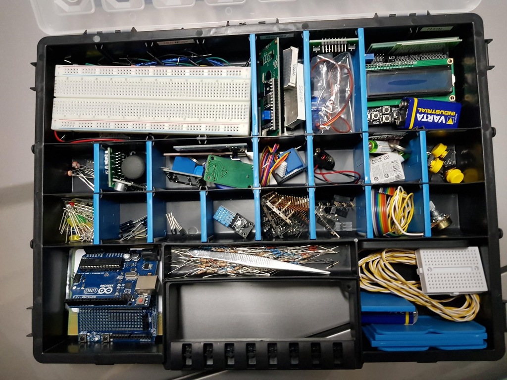 ARDUINO UNO - duży zestaw z kompletem akcesoriów