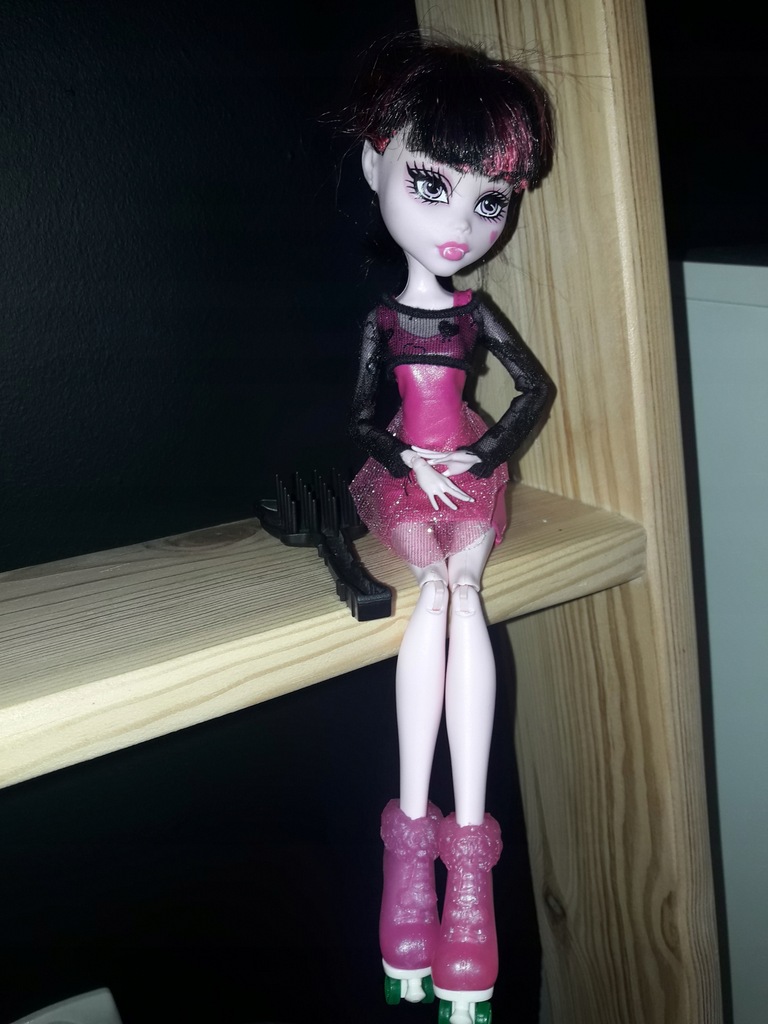 Lalka Monster High Draculaura na rolkach