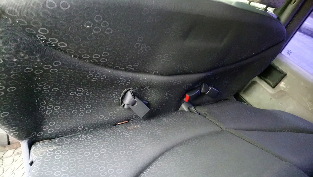 Tylna kanapa rozkładana przesuwana Toyota Yaris